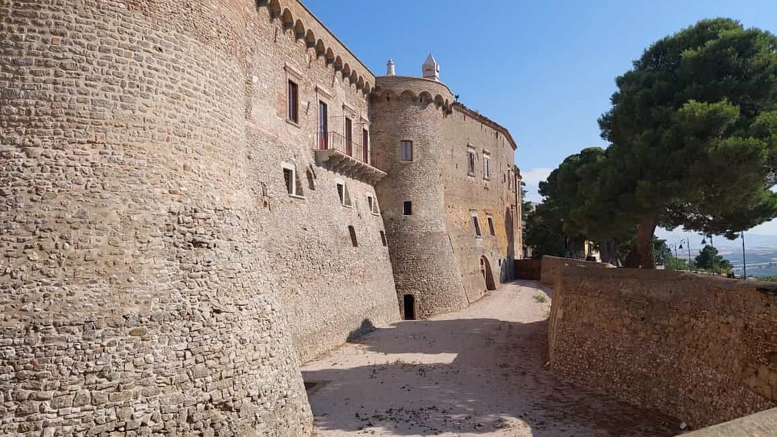 Guest House Dimora Fiorita, Serracapriola (Puglia)